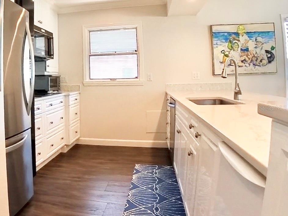 103 PALM AVE — photo 12