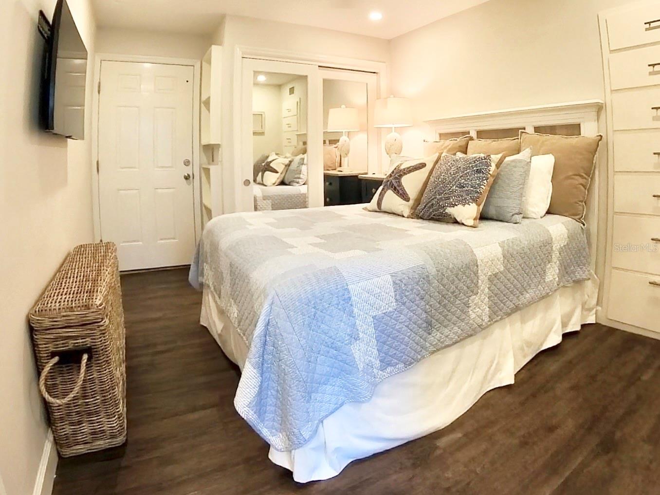 103 PALM AVE — photo 14