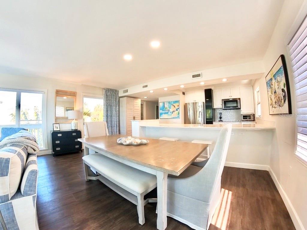 103 PALM AVE — photo 9