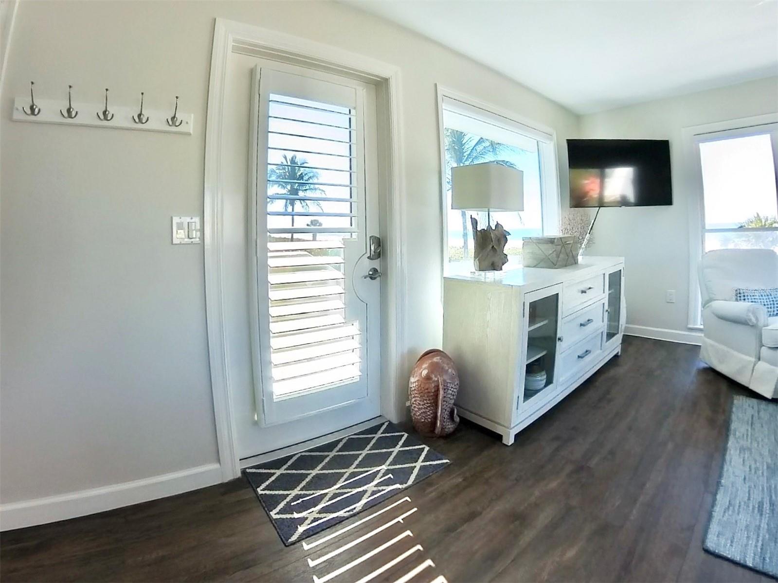 103 PALM AVE — photo 6