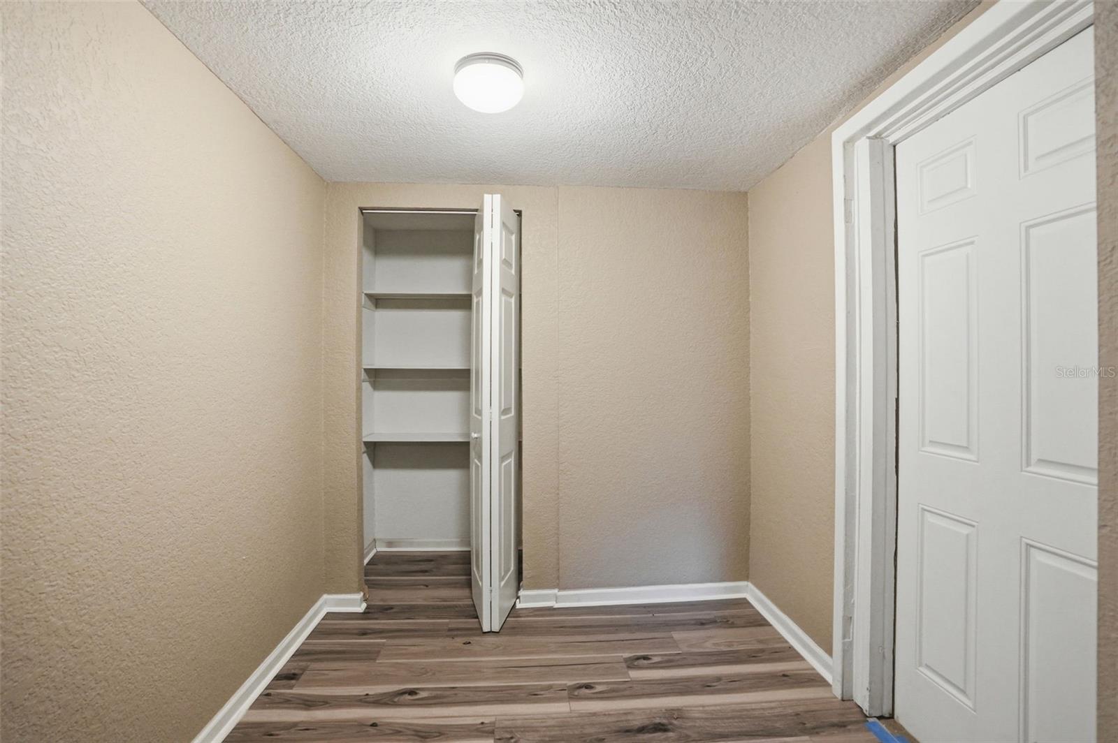 11311 ALTOONA AVE — photo 26