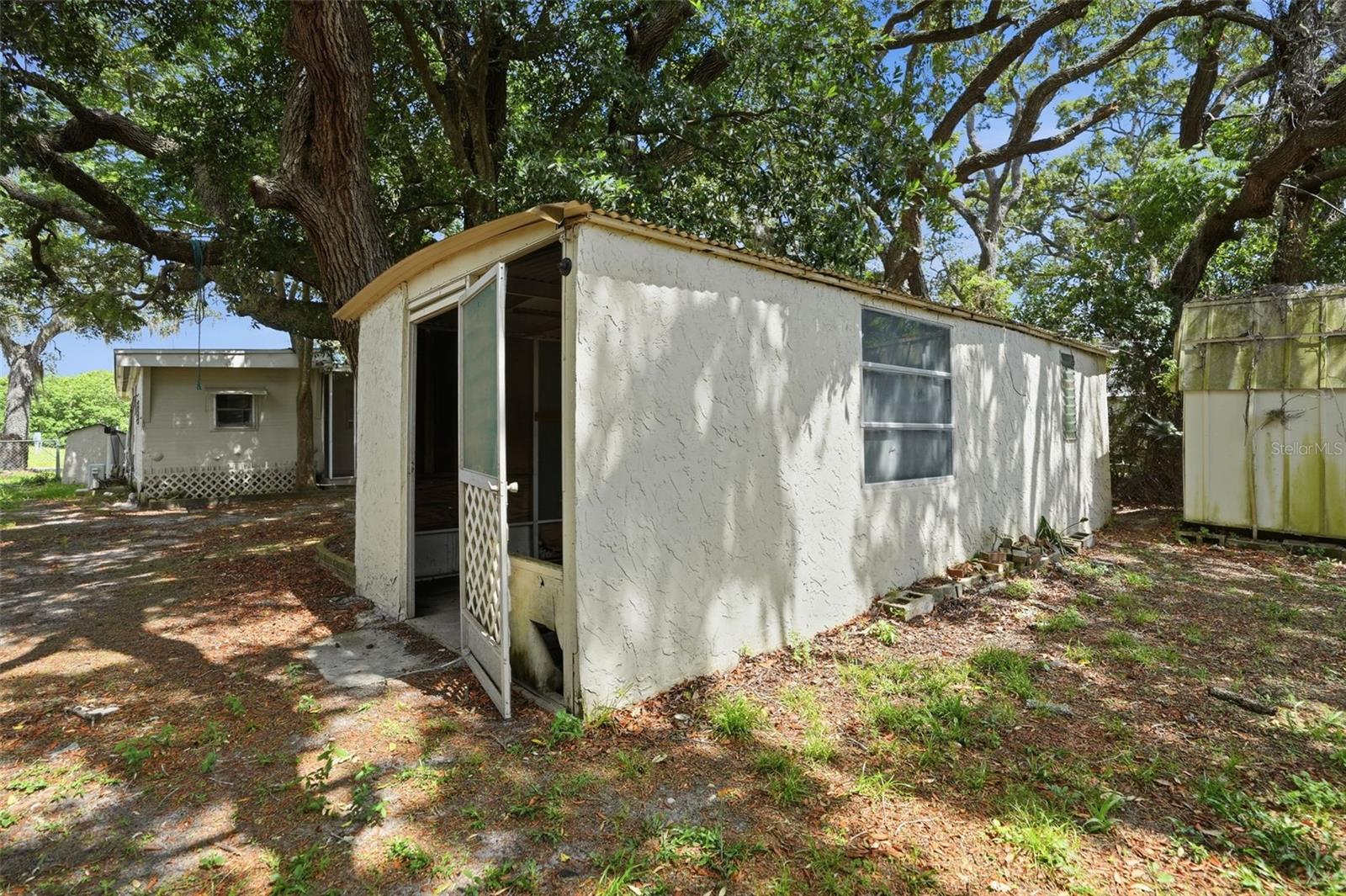 11311 ALTOONA AVE — photo 37