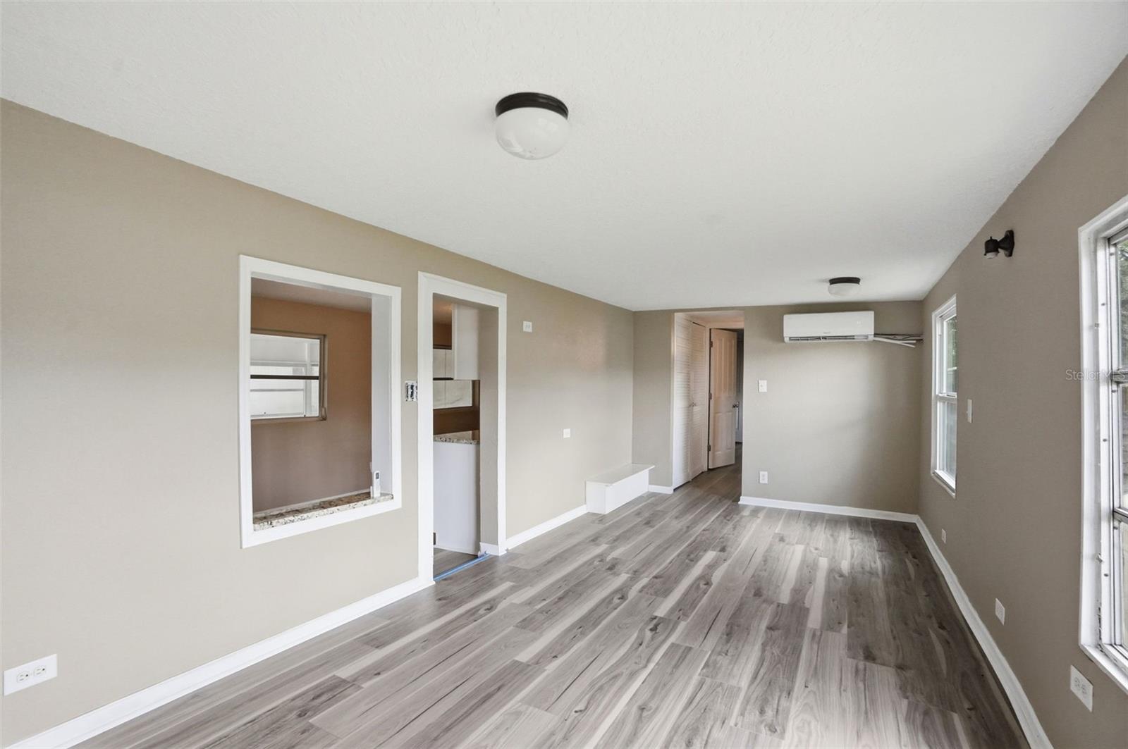 11311 ALTOONA AVE — photo 11