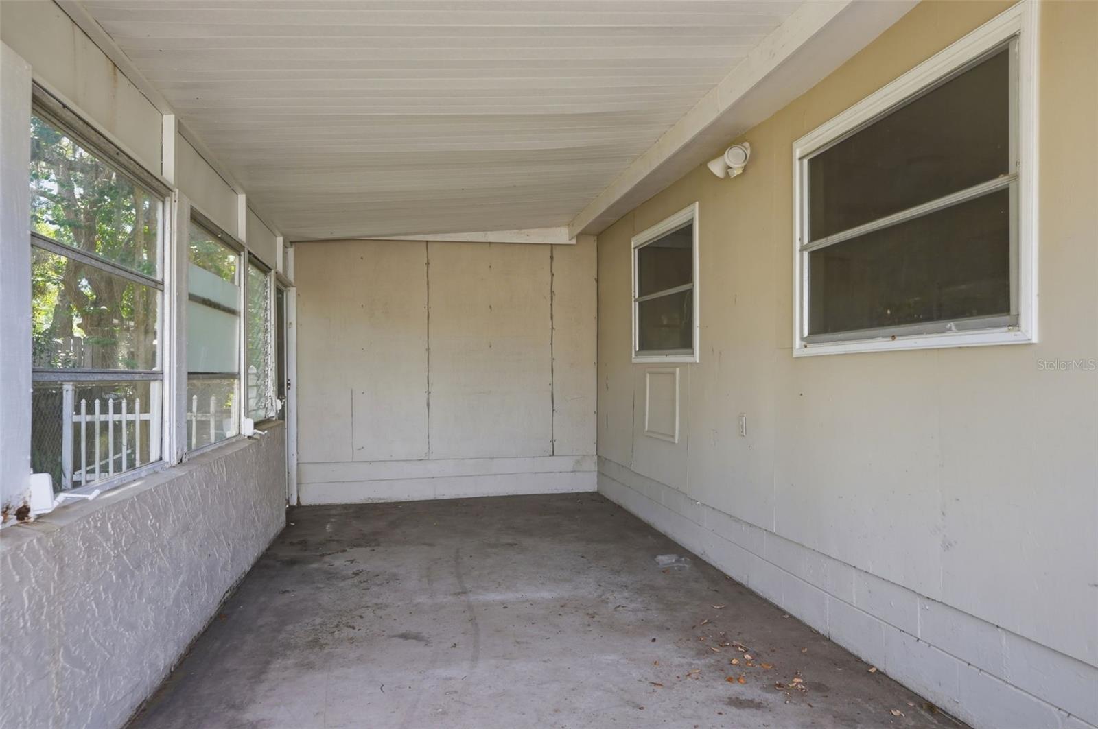 11311 ALTOONA AVE — photo 28