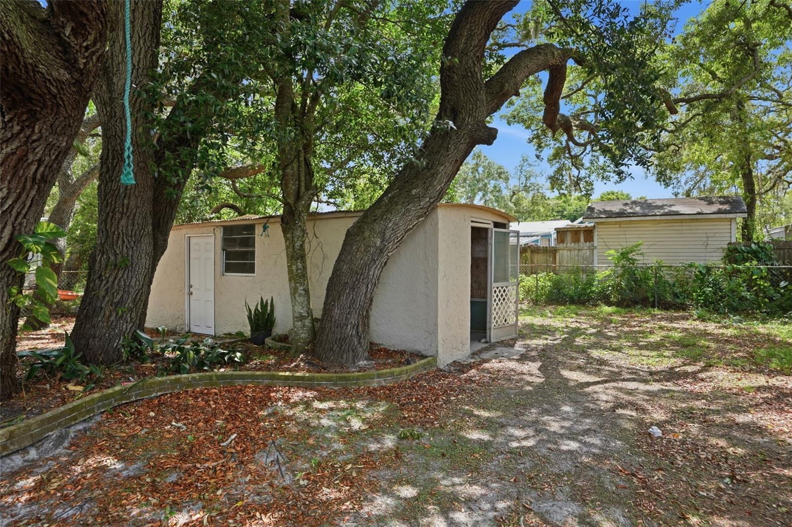 11311 ALTOONA AVE — photo 34