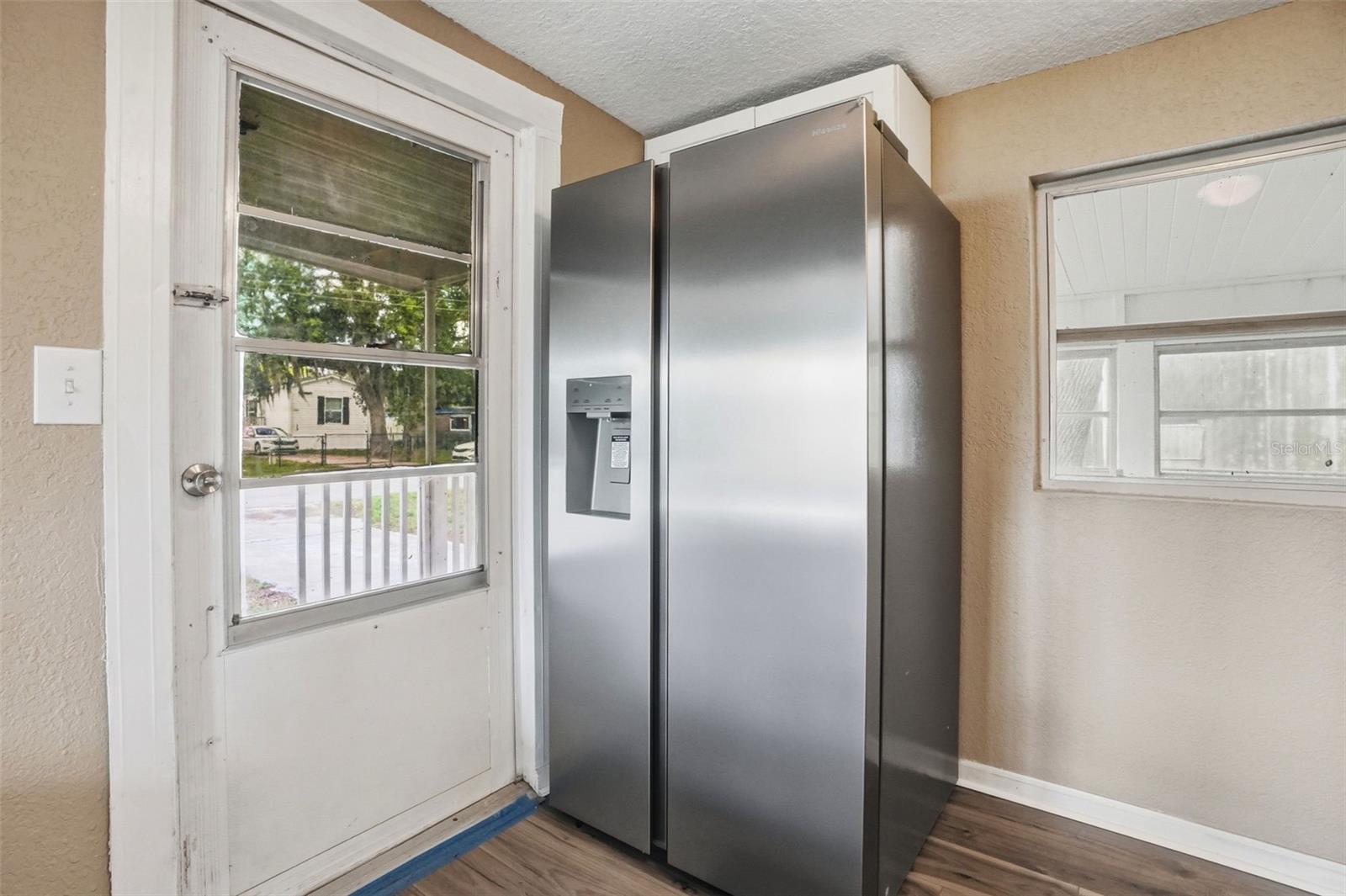 11311 ALTOONA AVE — photo 19