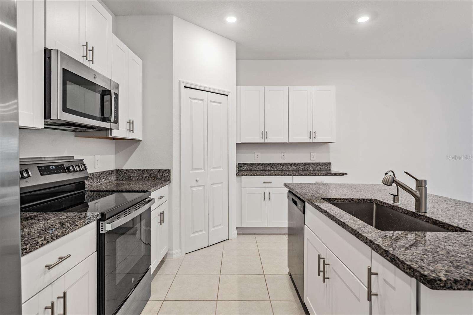 4607 TUSCAN LOON DR — photo 9