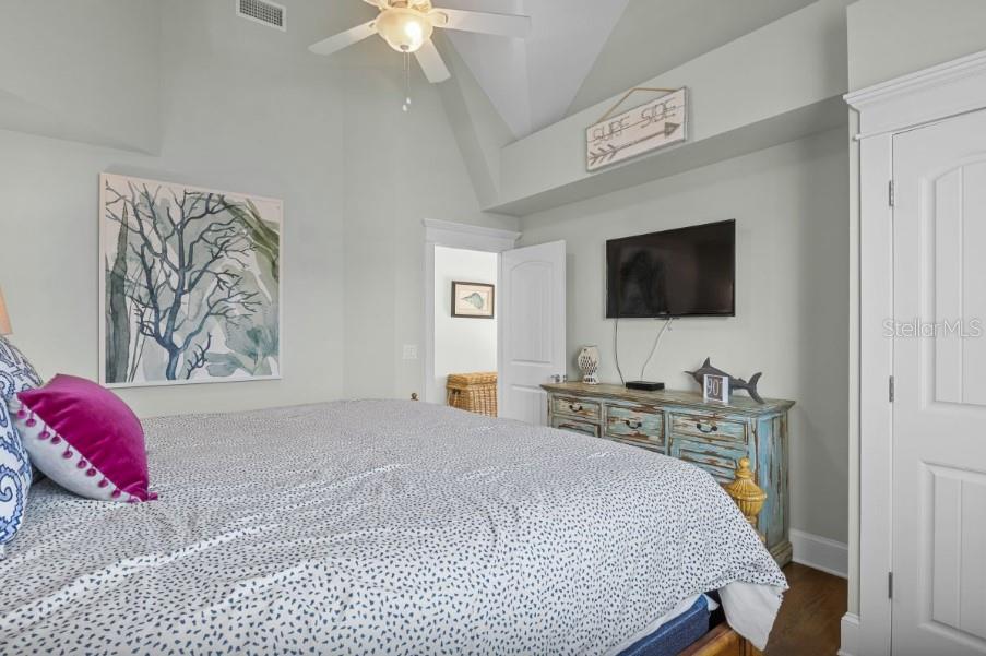 117 WILLOW AVE — photo 32
