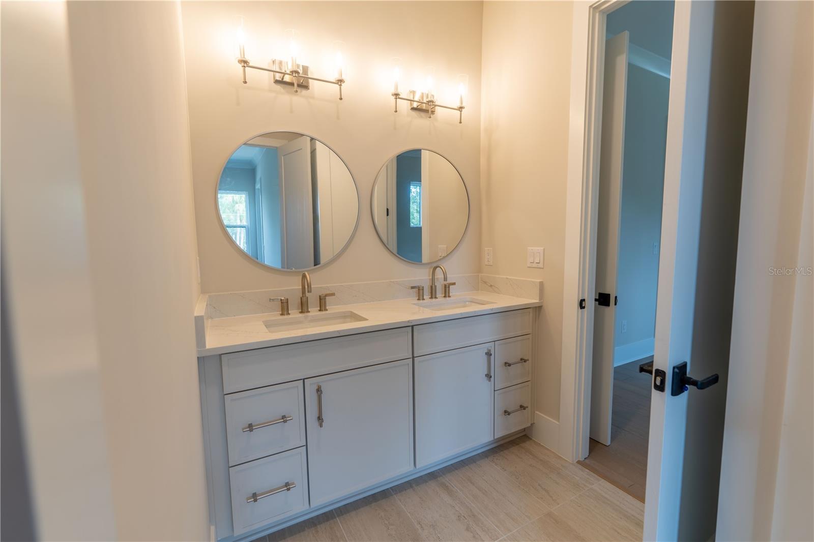 4906 W ESTRELLA ST — photo 22