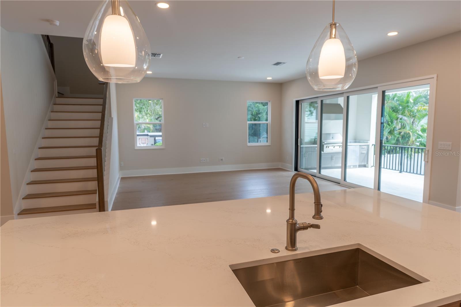 4906 W ESTRELLA ST — photo 9