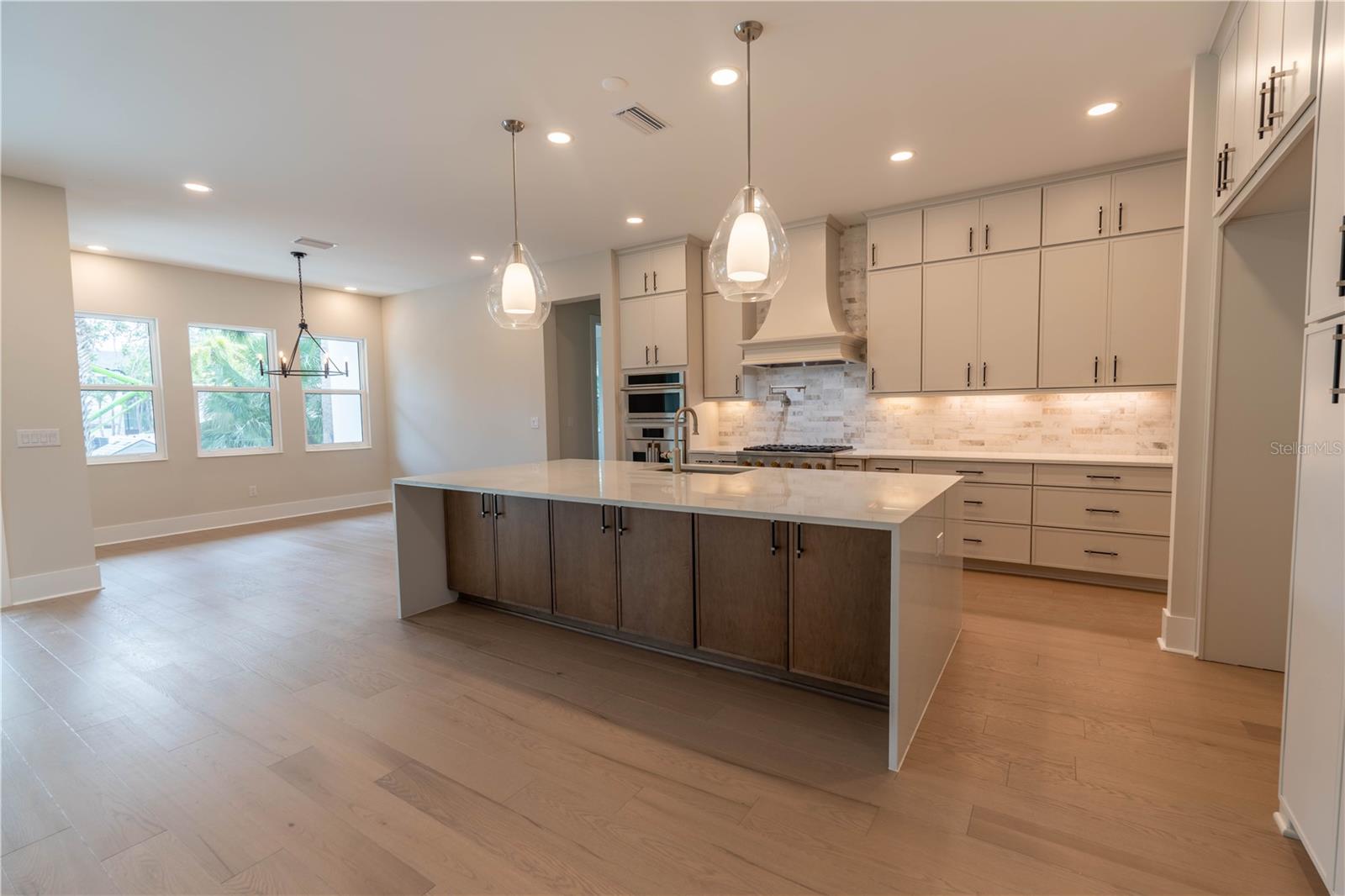 4906 W ESTRELLA ST — photo 6