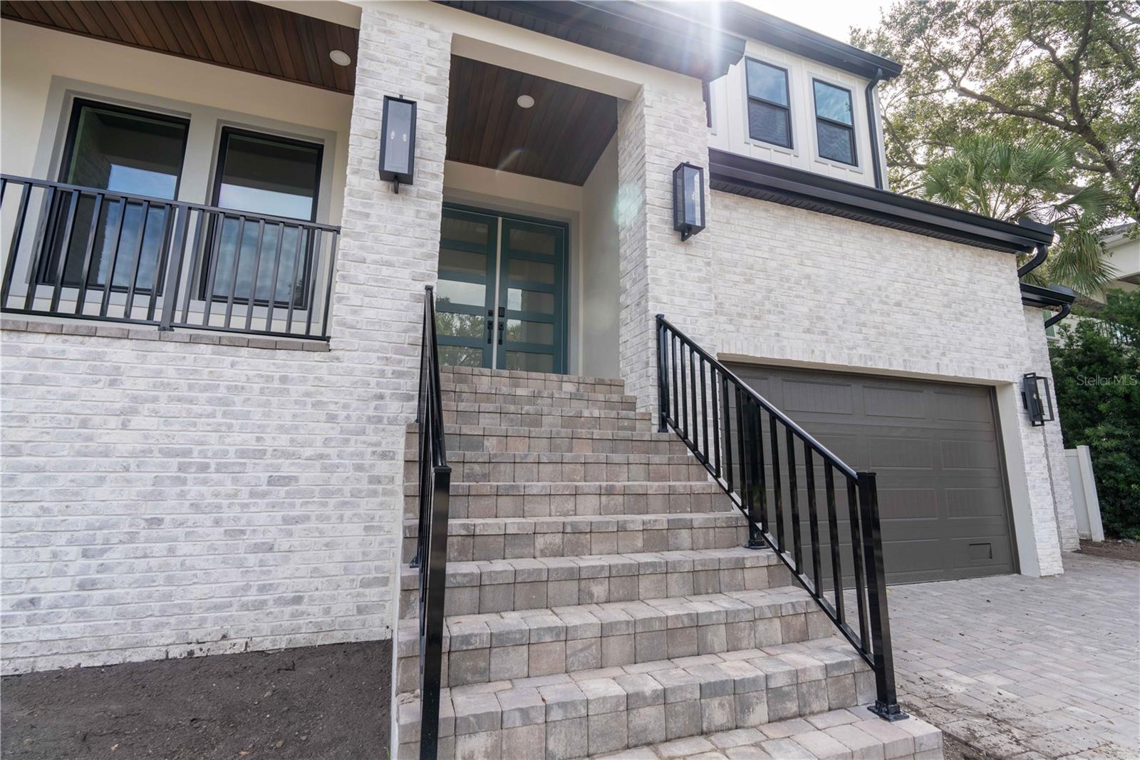 4906 W ESTRELLA ST — photo 3