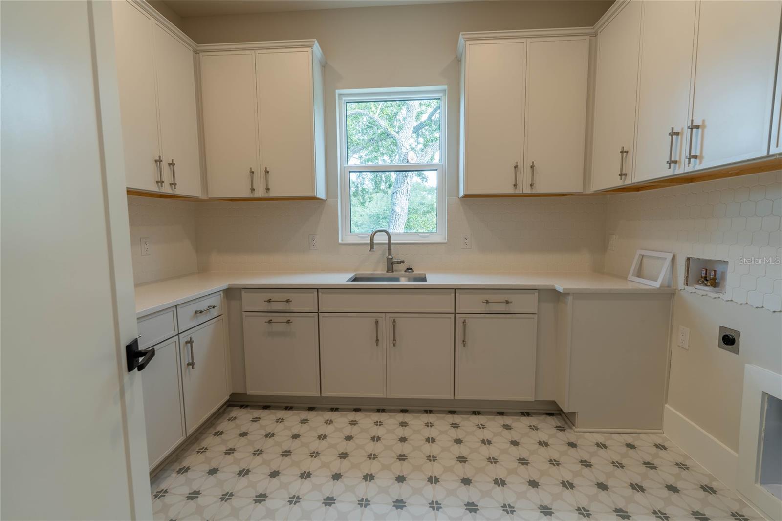 4906 W ESTRELLA ST — photo 26