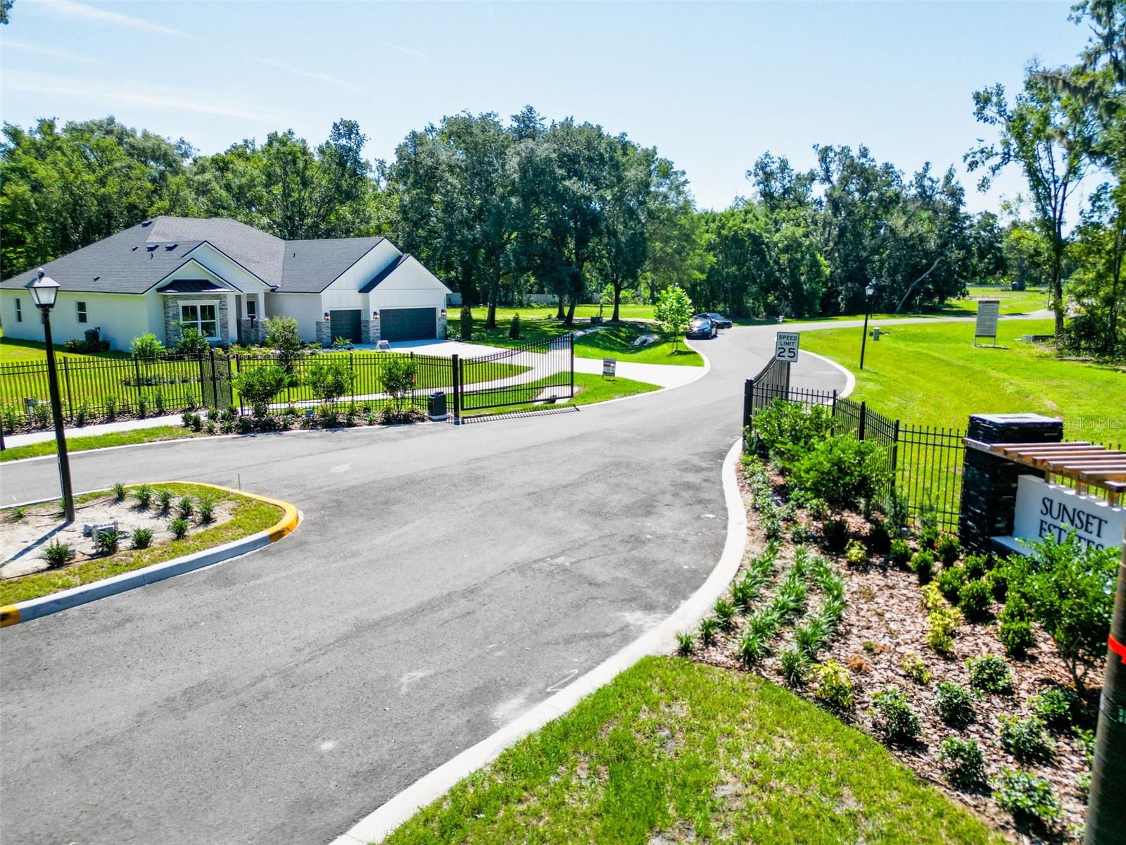 18469 PURPLE CREEK LN — photo 32