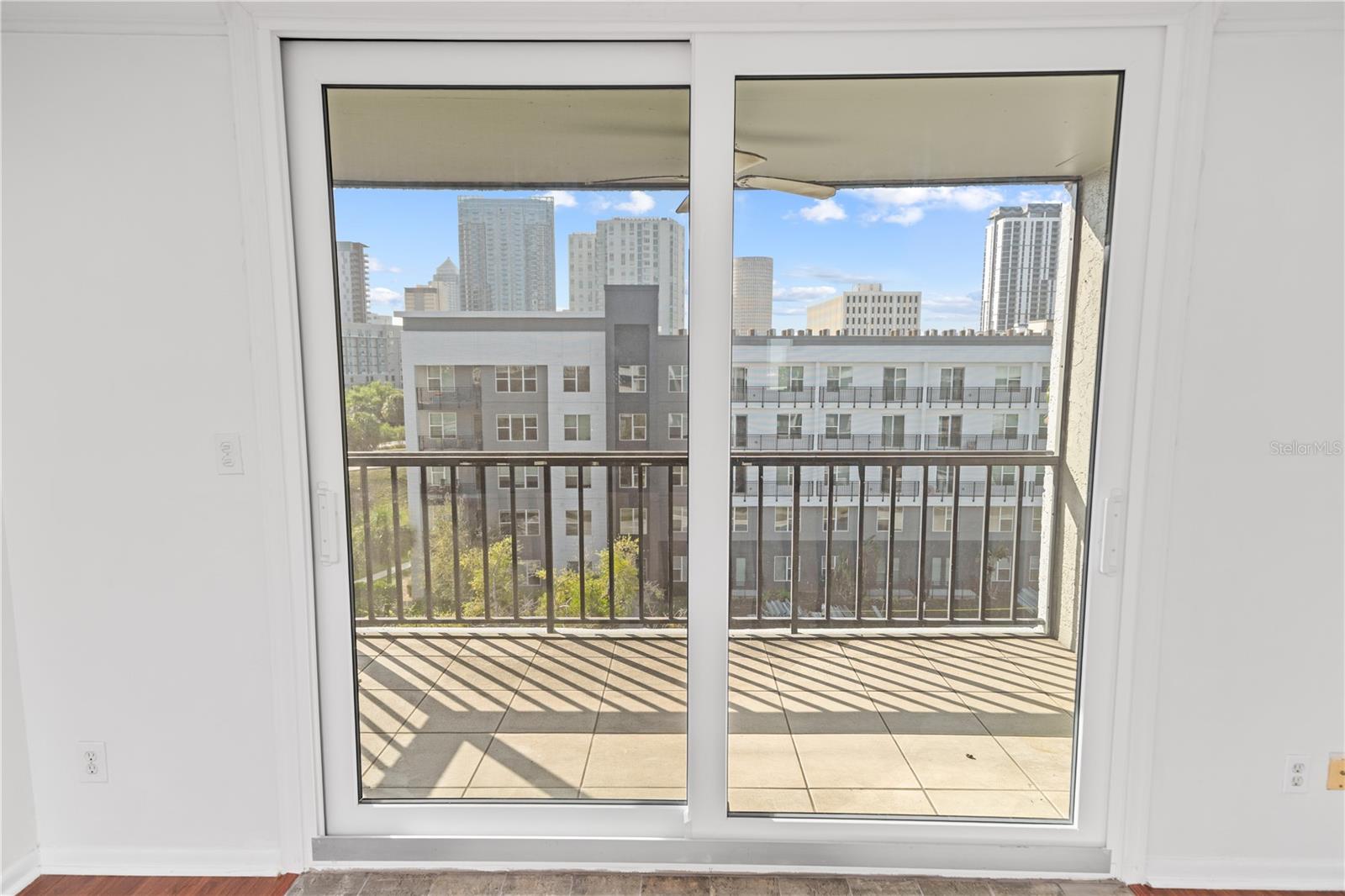 201 W LAUREL ST #701 — photo 20