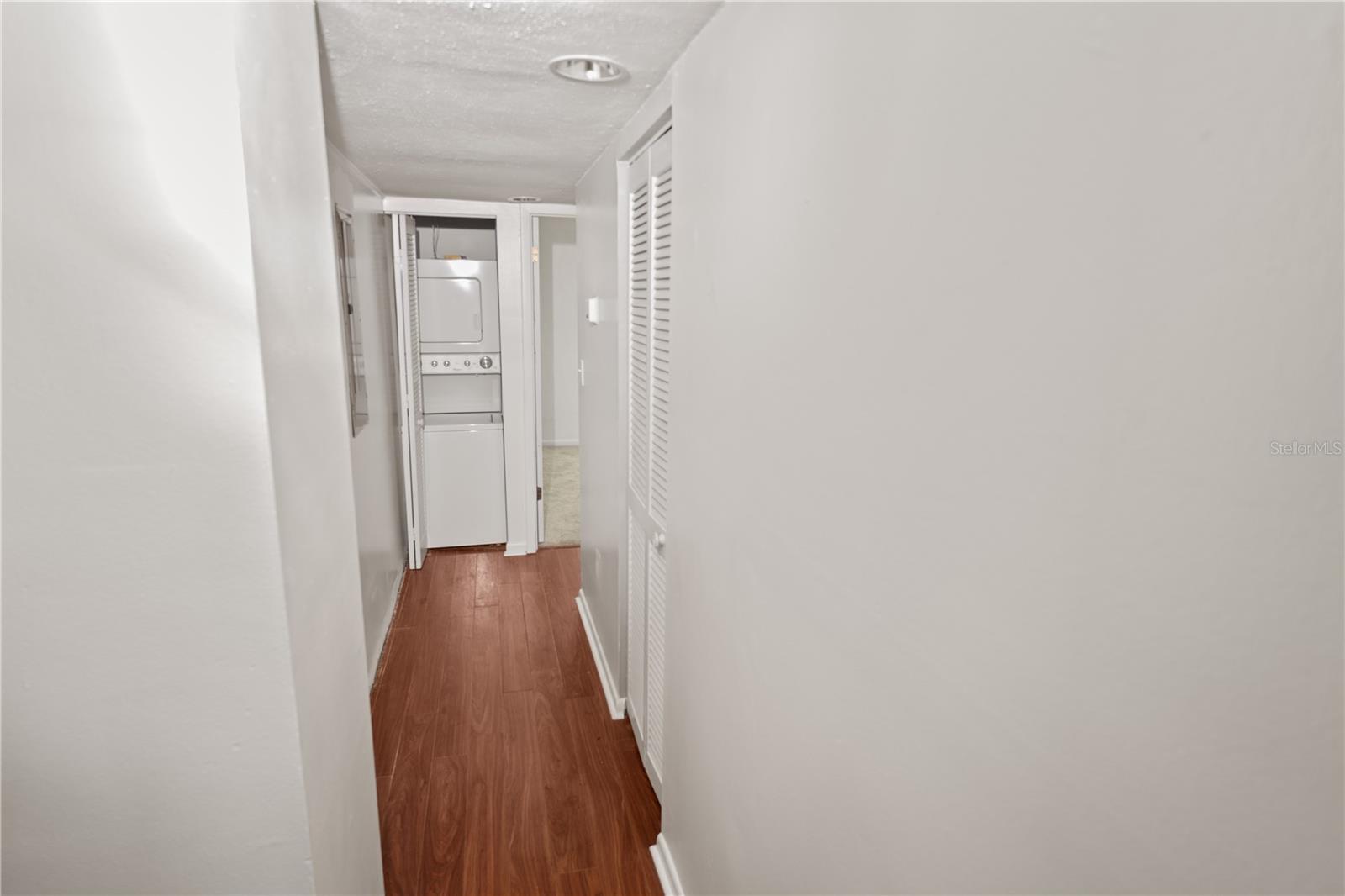 201 W LAUREL ST #701 — photo 18