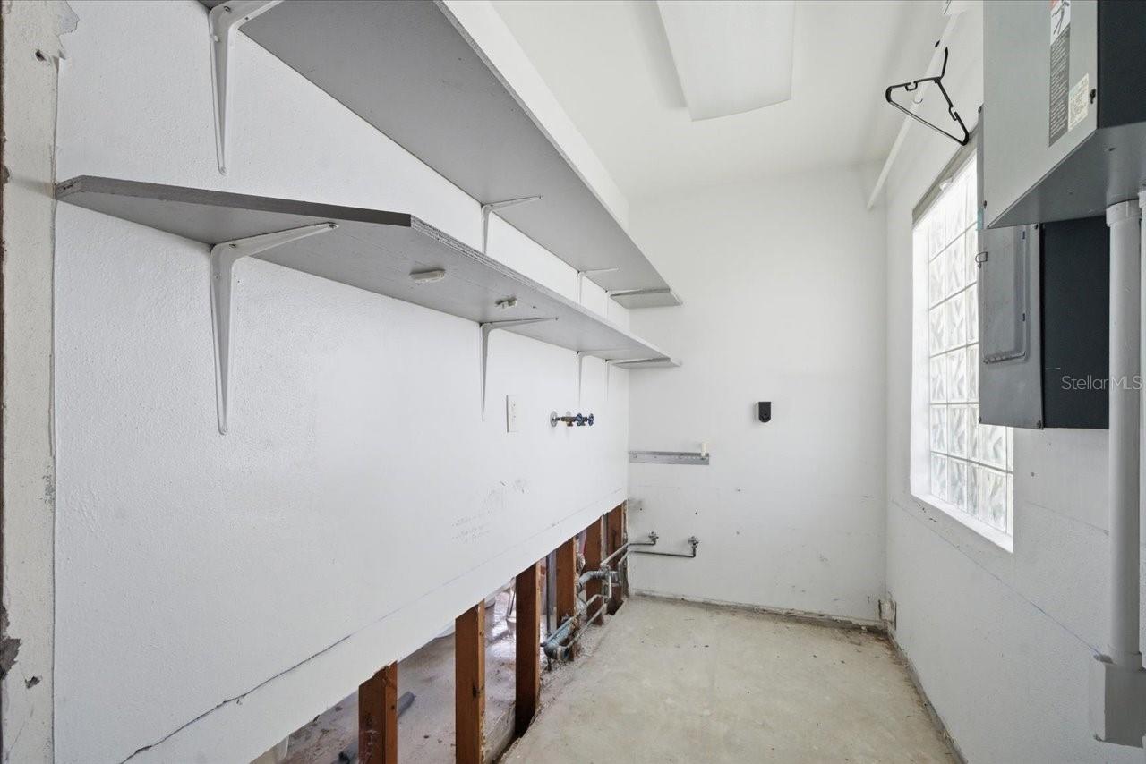 411 55TH AVE — photo 35