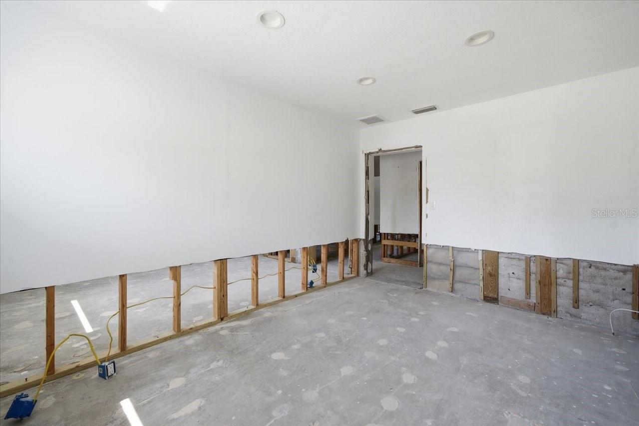 411 55TH AVE — photo 34