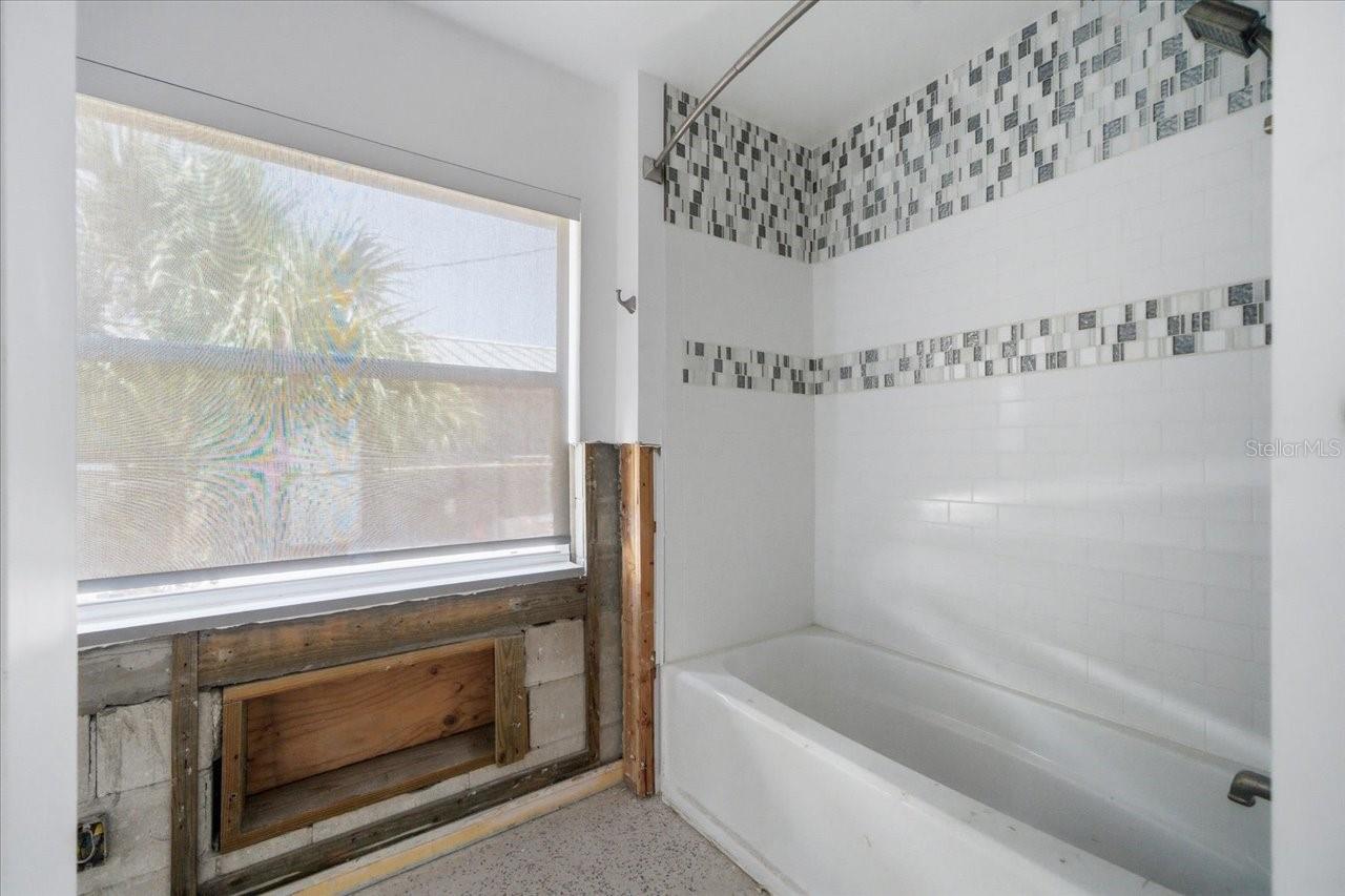 411 55TH AVE — photo 32