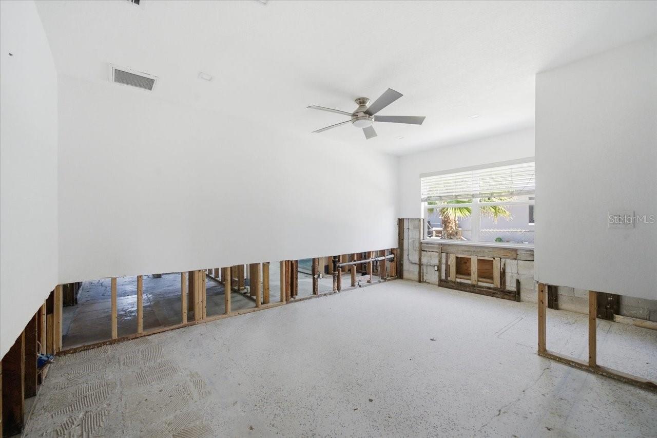 411 55TH AVE — photo 30