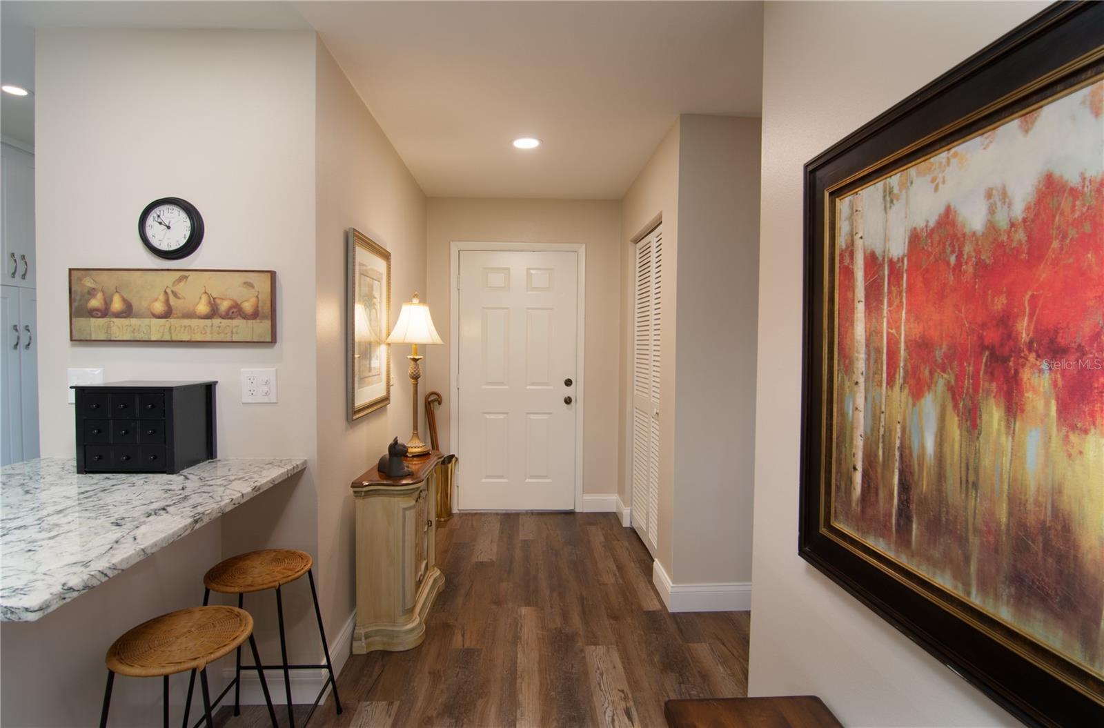 5635 GOLF POINTE DR #101 — photo 2