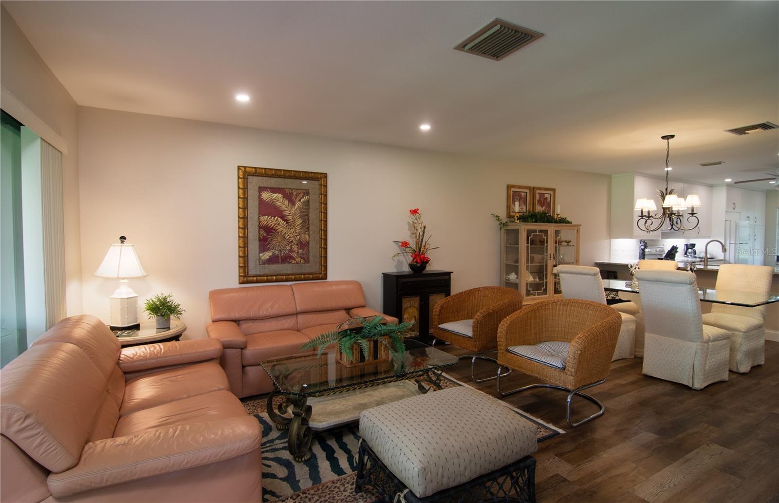 5635 GOLF POINTE DR #101 — photo 10
