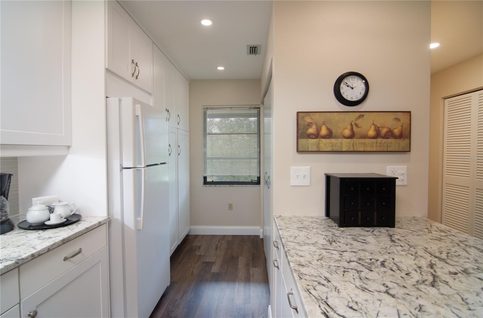 5635 GOLF POINTE DR #101 — photo 6