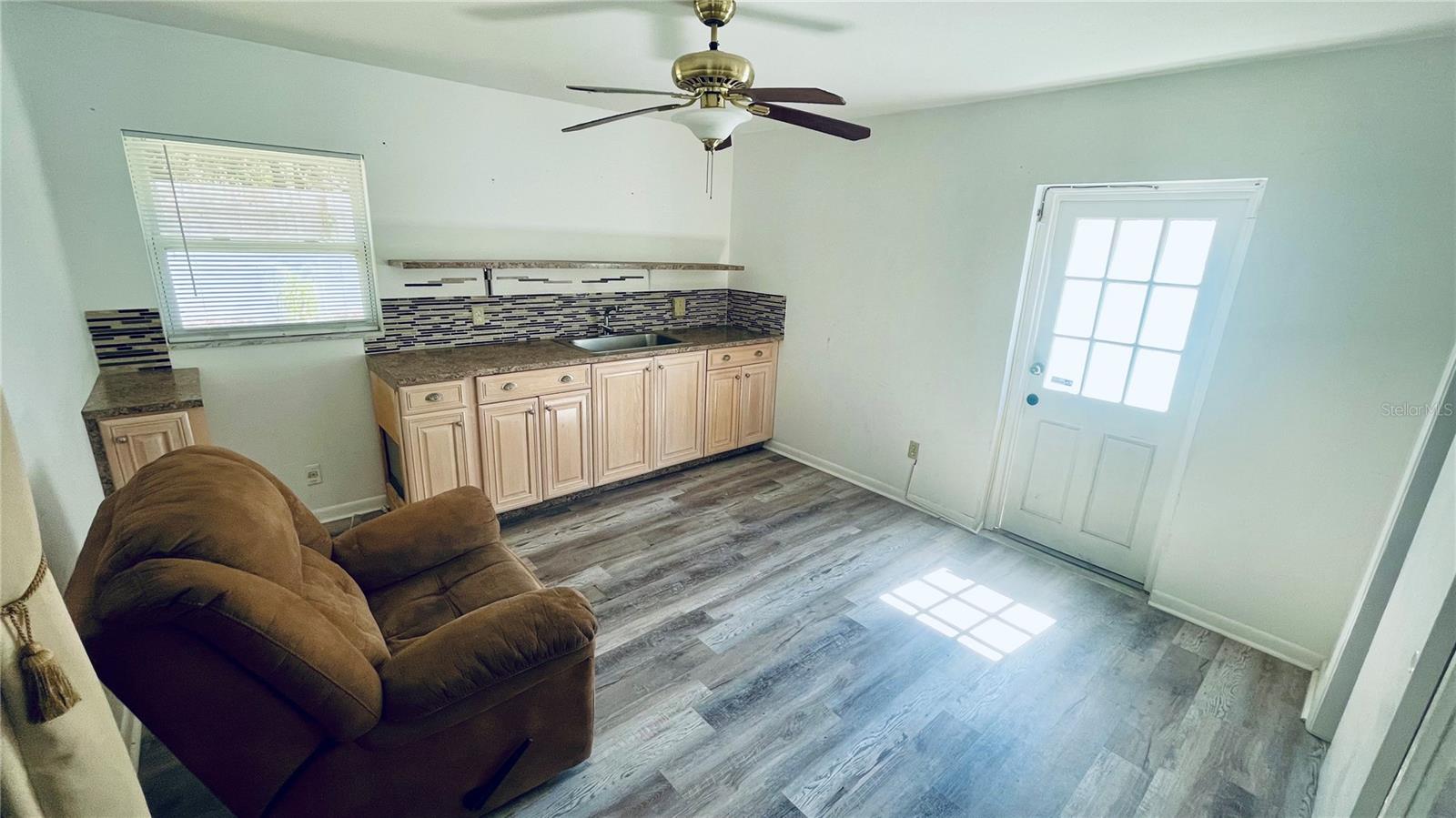 14809 TULIP DR — photo 8