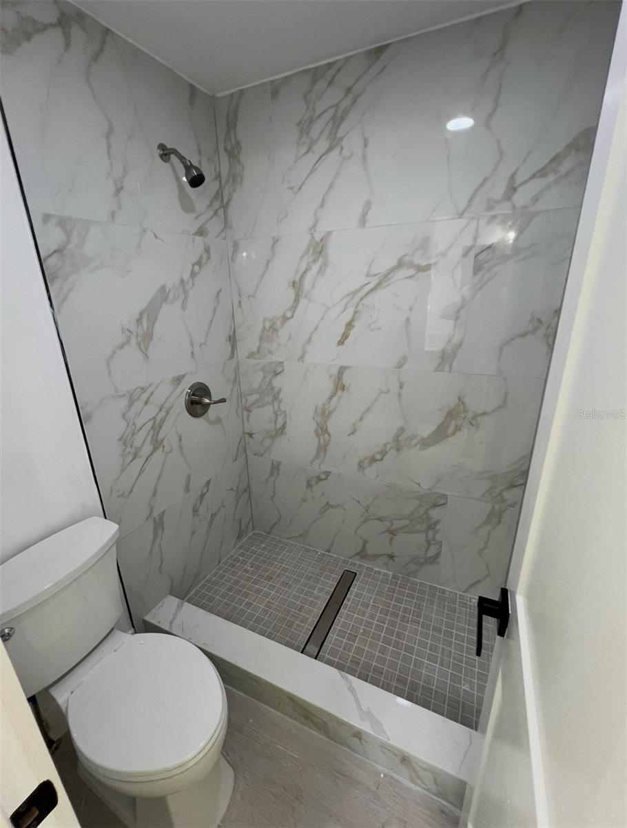 12824 DUNHILL DR — photo 10