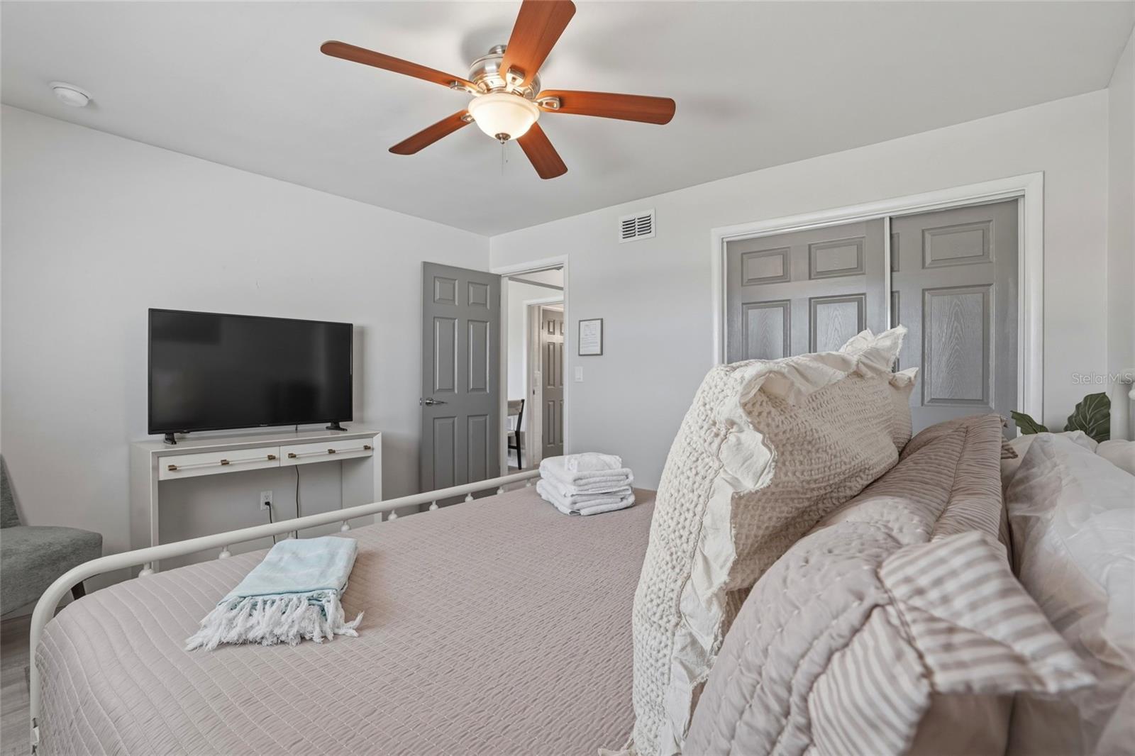 2605 BAY BLVD — photo 43