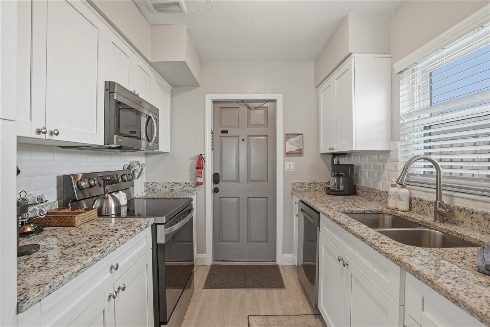 2605 BAY BLVD — photo 15