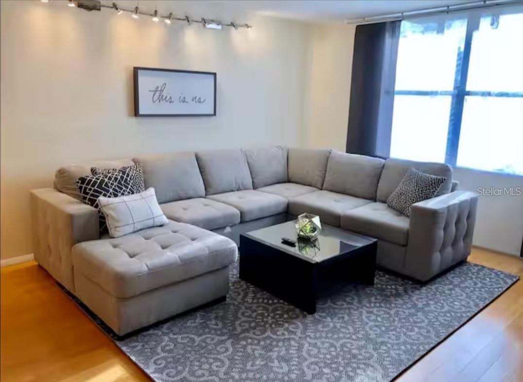 701 S MADISON AVE #422 — photo 2