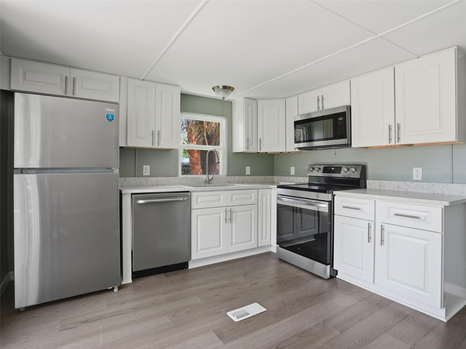 9239 OTTAWA ST — photo 16