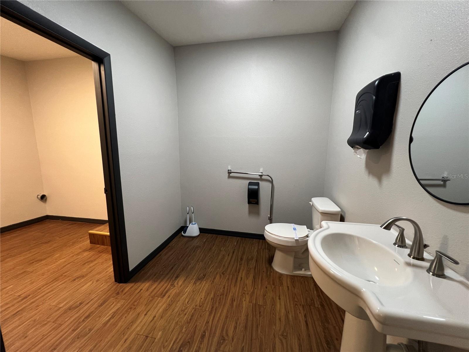 512 S DALE MABRY HWY — photo 26
