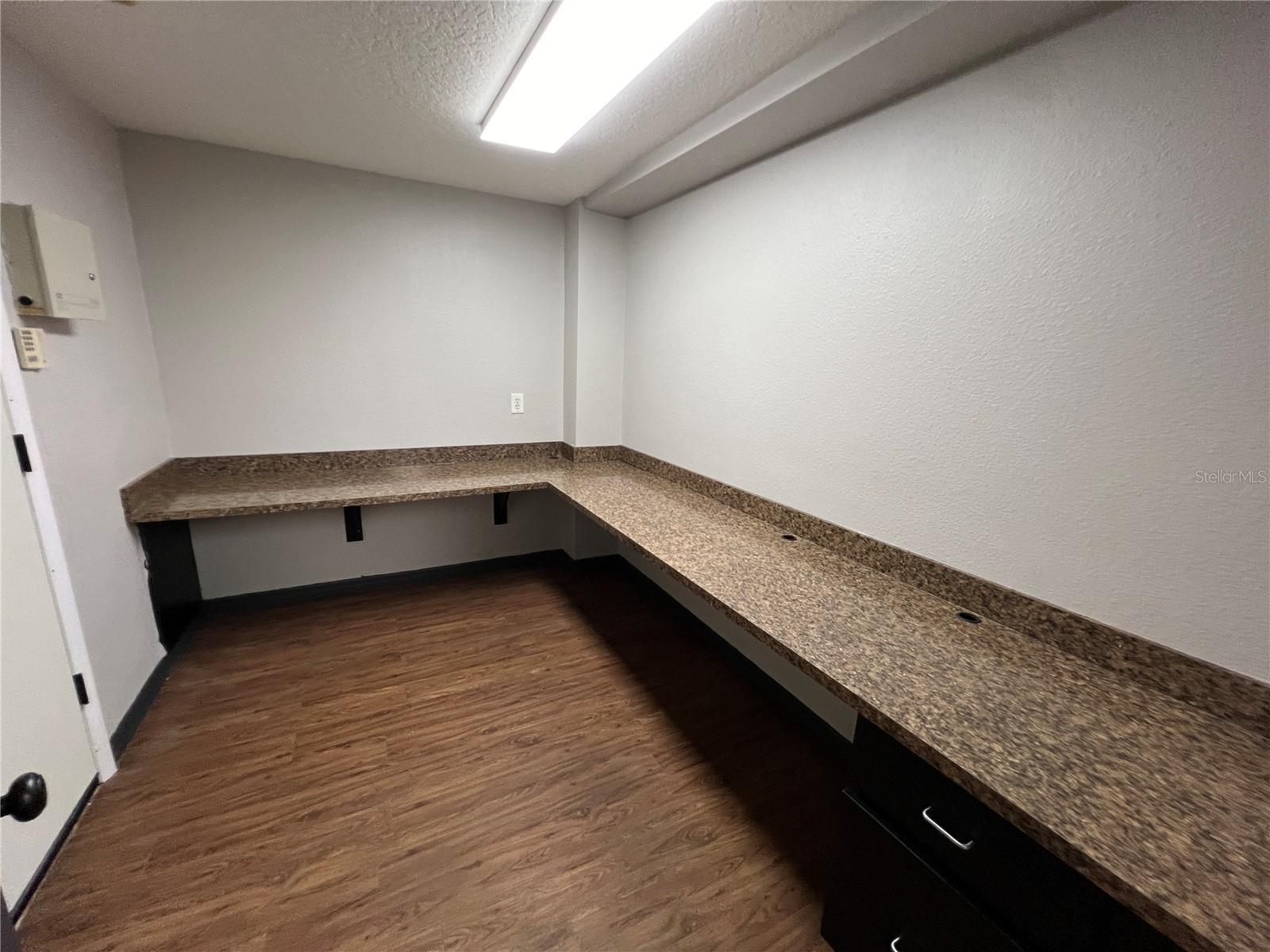 512 S DALE MABRY HWY — photo 15