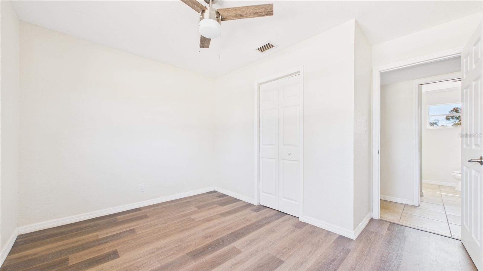 4418 W FAIRVIEW HTS — photo 27