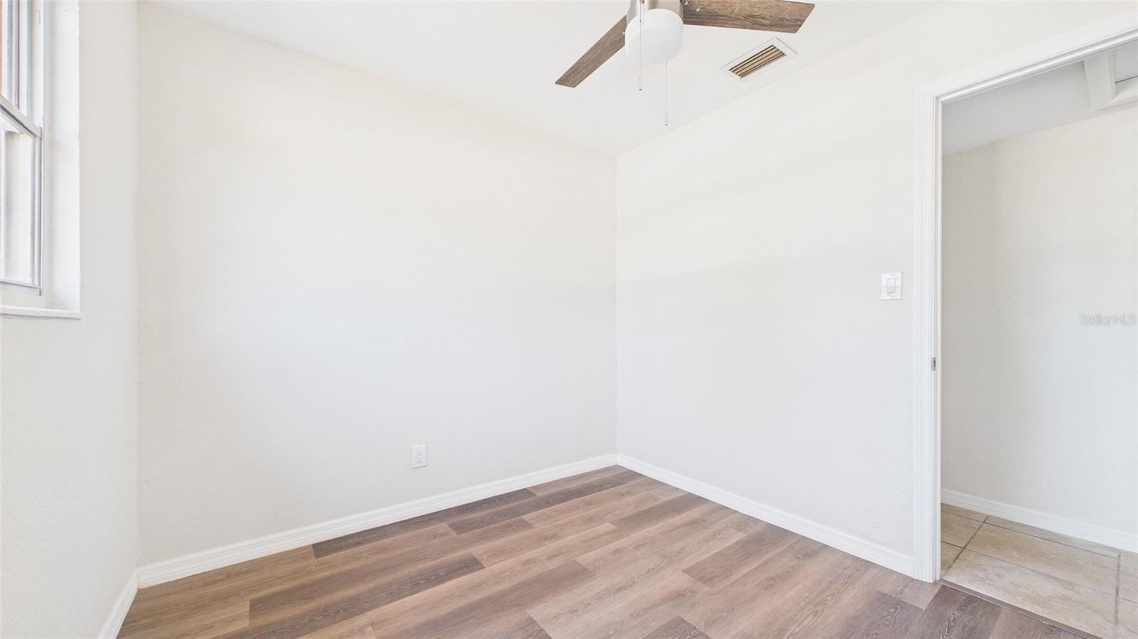 4418 W FAIRVIEW HTS — photo 33