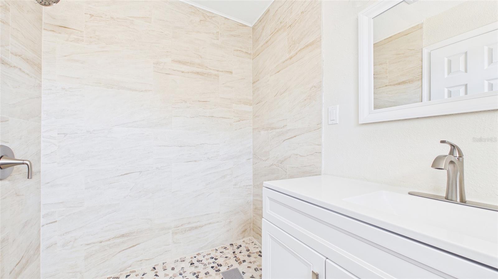 4418 W FAIRVIEW HTS — photo 24