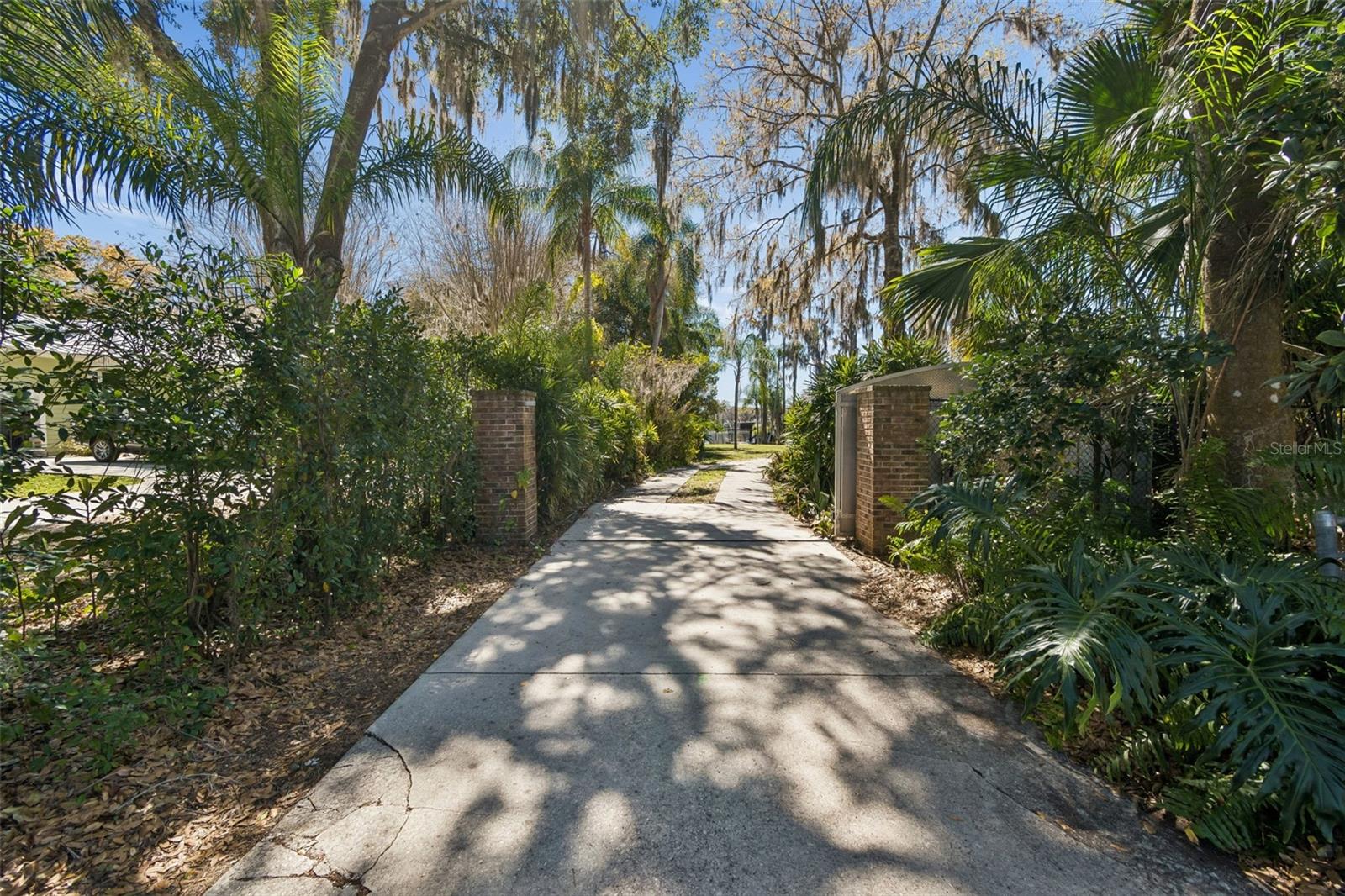 16515 LAKE CHURCH DR — photo 4