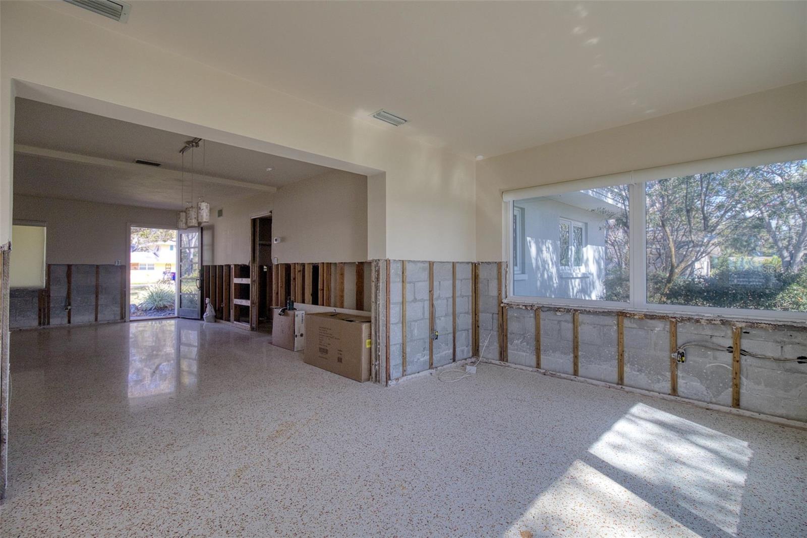 5 SHORE DR — photo 32