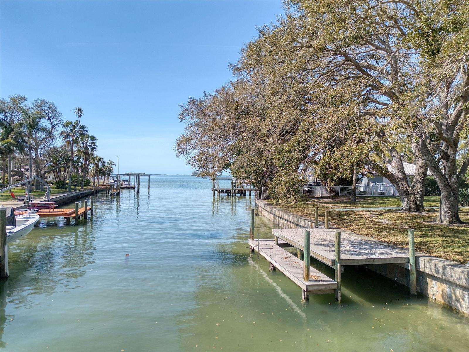 5 SHORE DR — photo 22