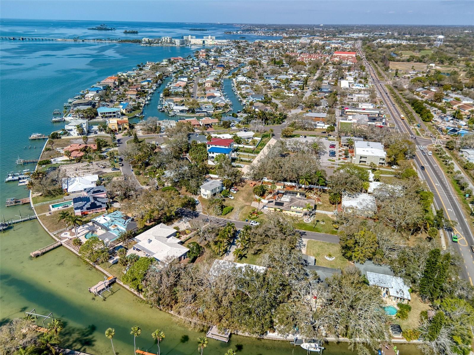 5 SHORE DR — photo 14