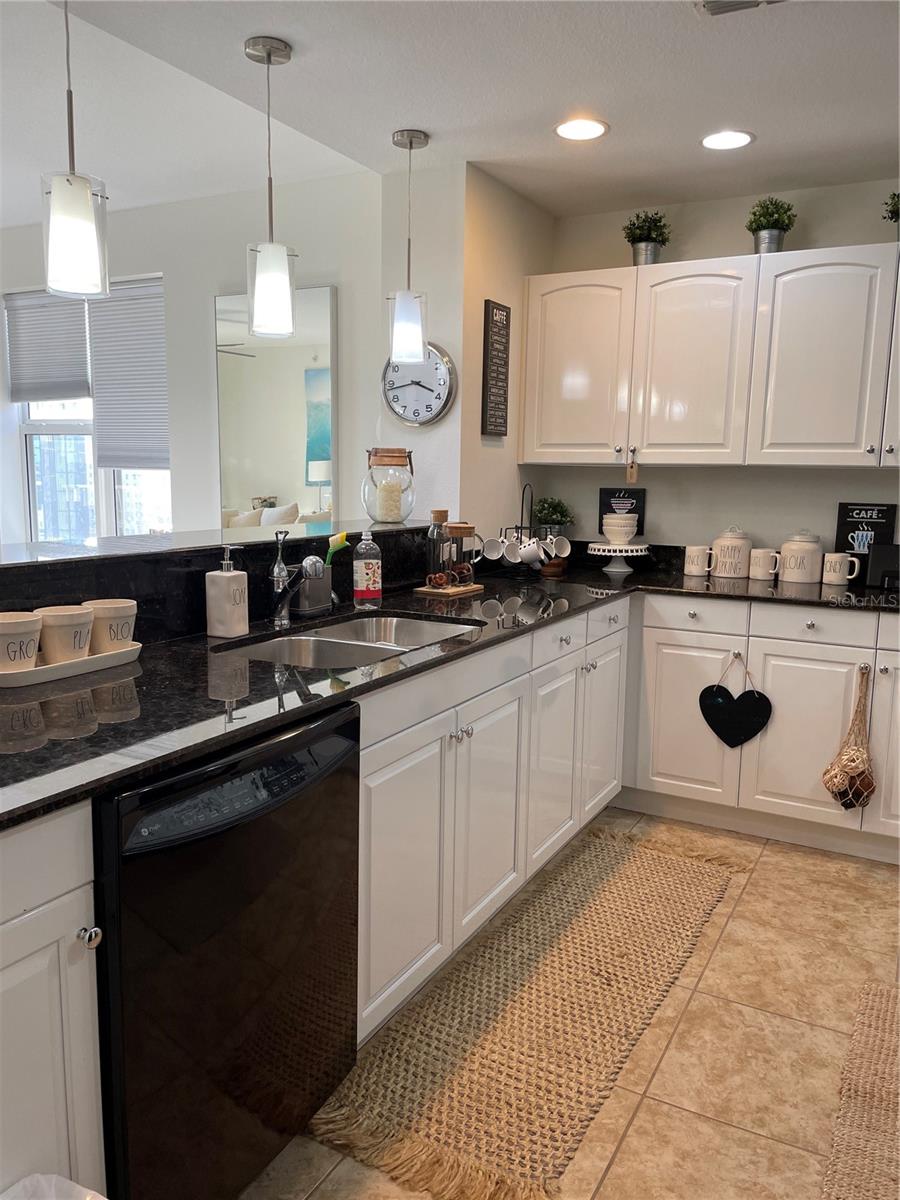 628 CLEVELAND ST #1002 — photo 8