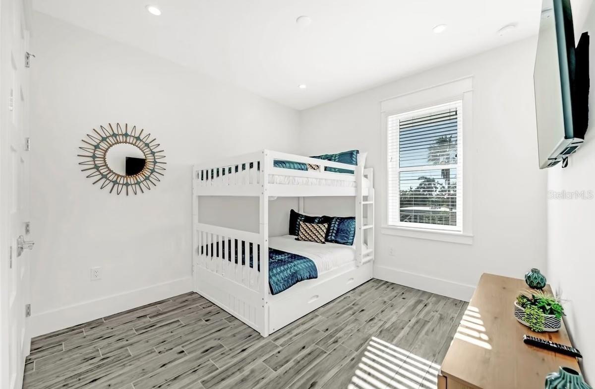 2403 AVENUE C — photo 29