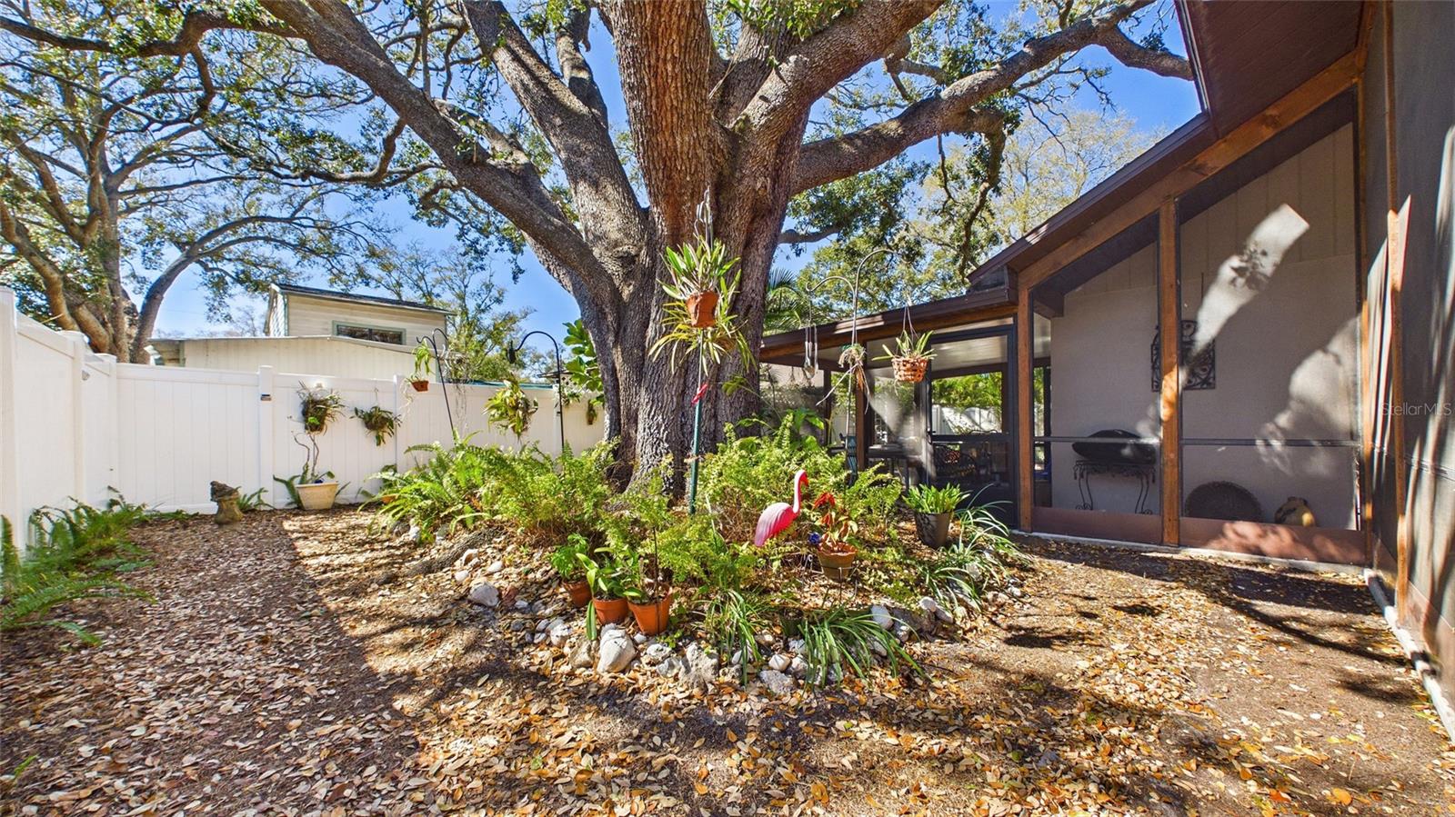 4319 S CAMERON AVE — photo 39