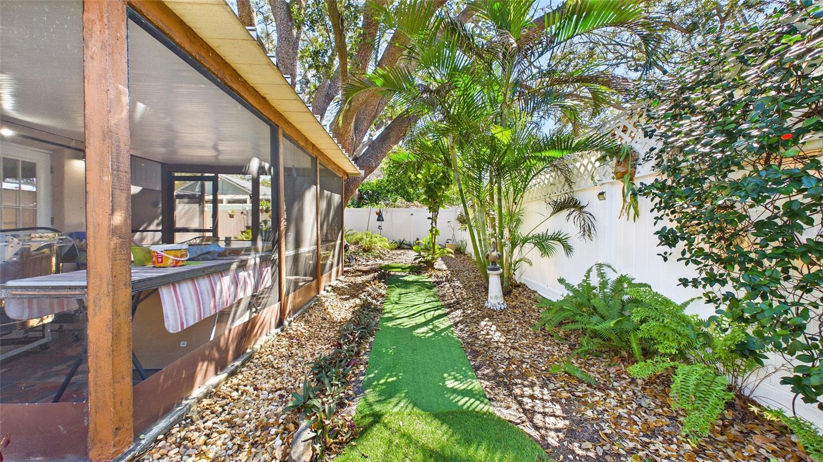 4319 S CAMERON AVE — photo 47