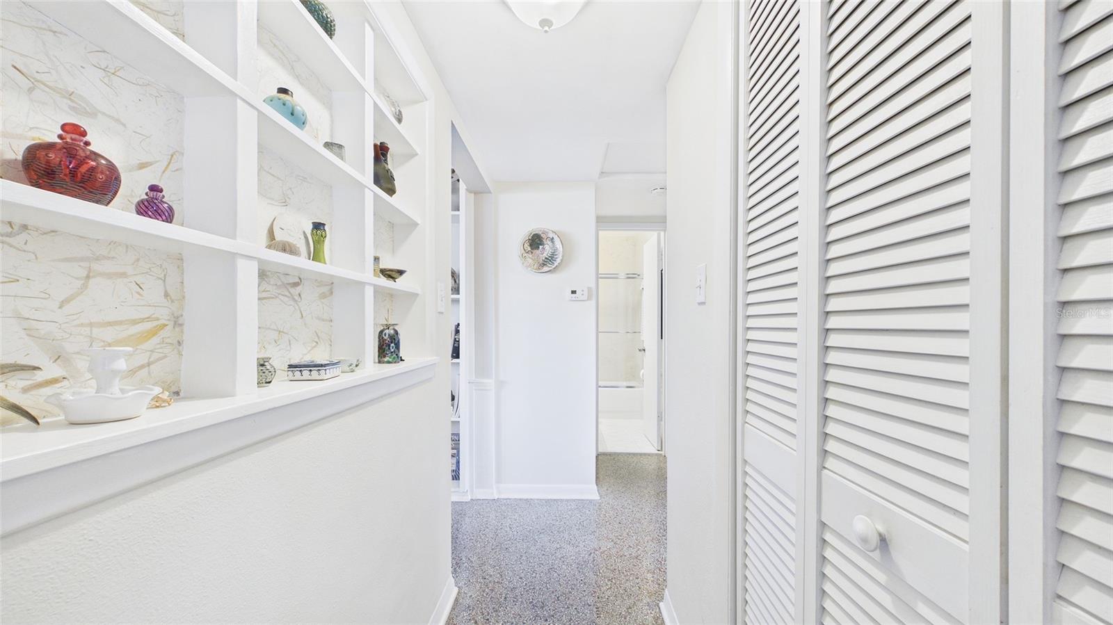4319 S CAMERON AVE — photo 23