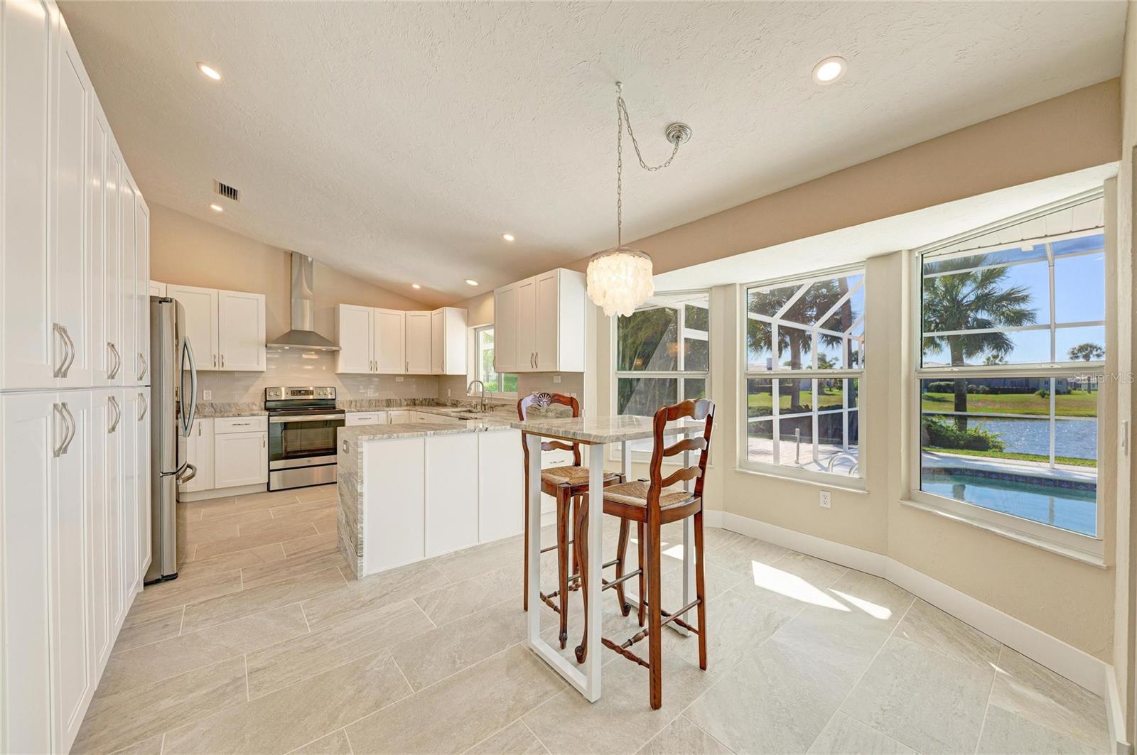 1679 VALLEY DR — photo 27