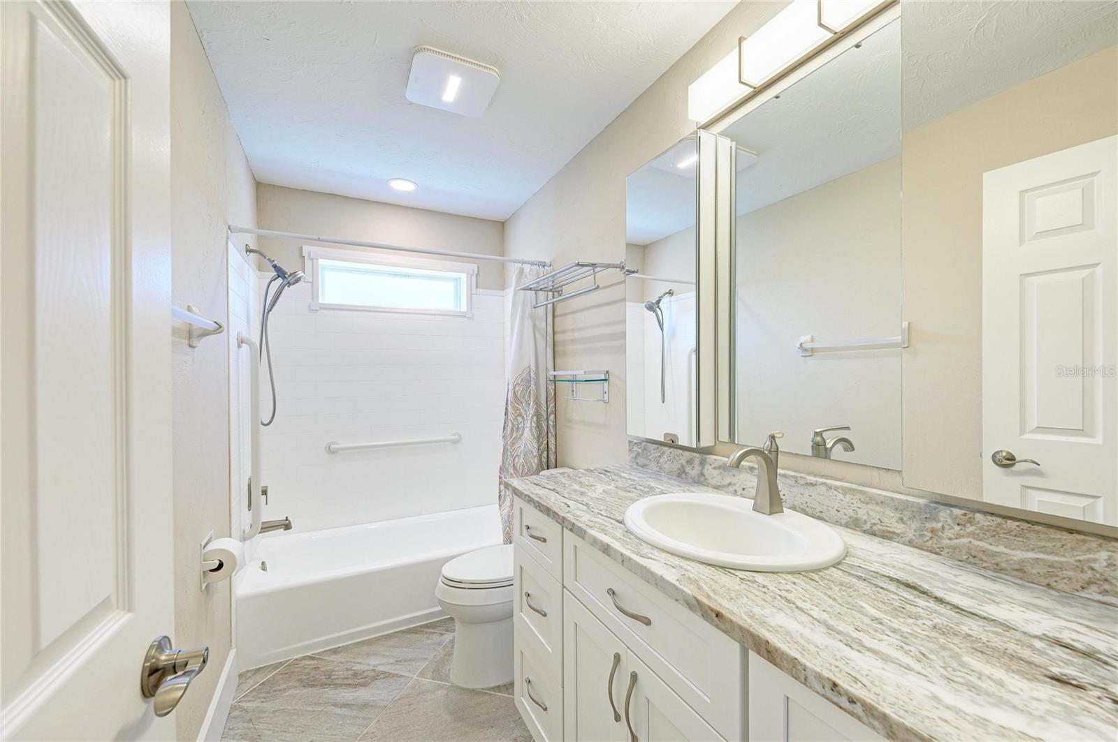 1679 VALLEY DR — photo 52