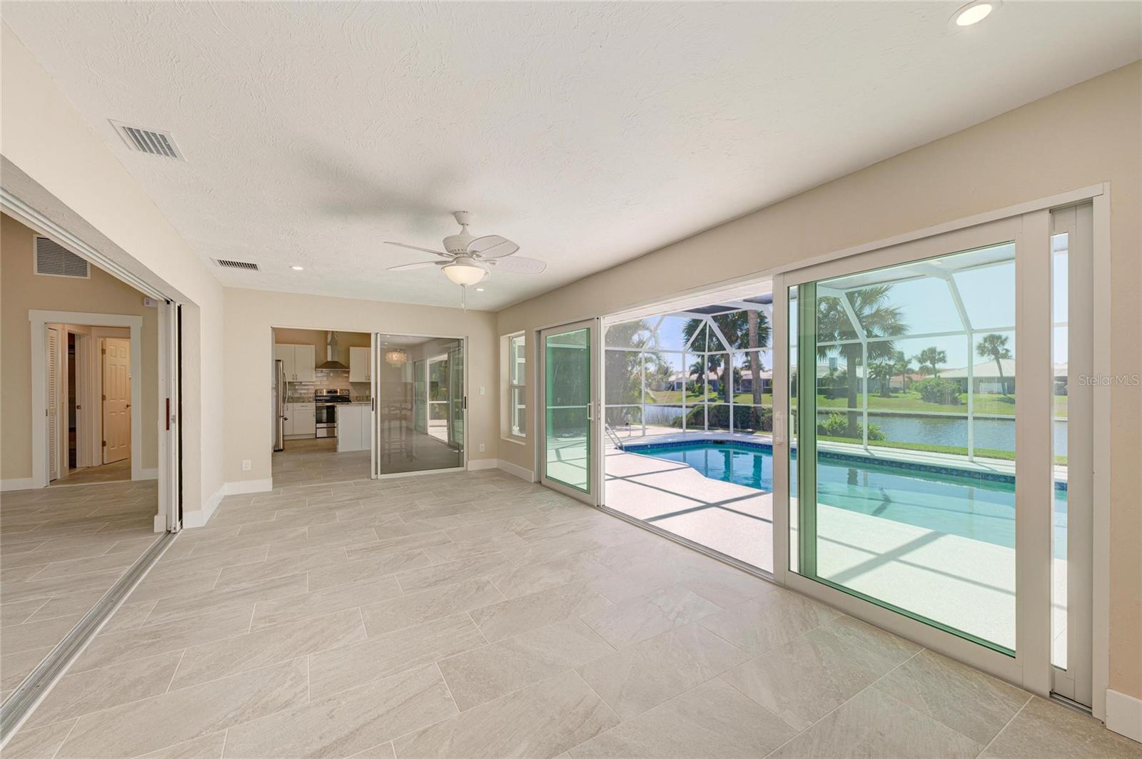 1679 VALLEY DR — photo 26